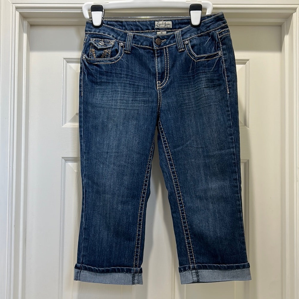 Earl Jean Capris